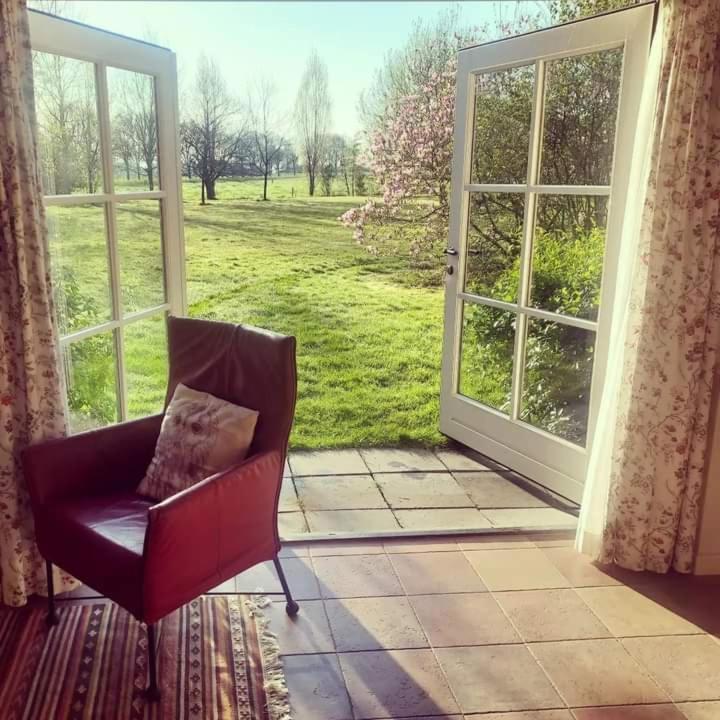 Uylkenshof Safaritenten En Natuurhuisjes Епе Екстериор снимка